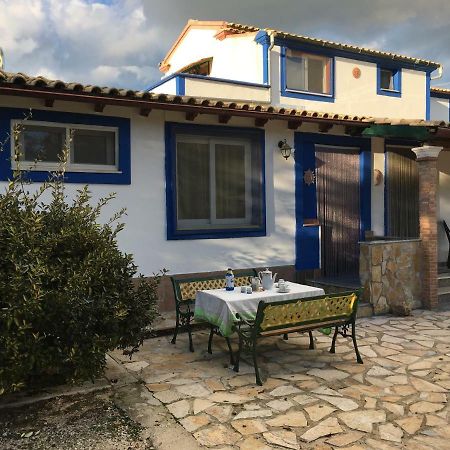 Villa Facen Gardelades Luaran gambar