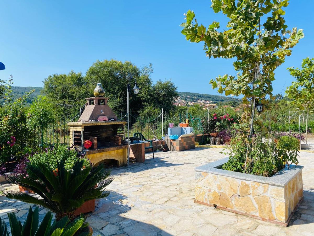 Villa Facen Gardelades Luaran gambar