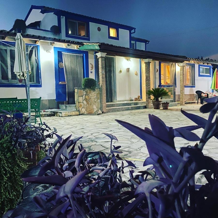 Villa Facen Gardelades Luaran gambar
