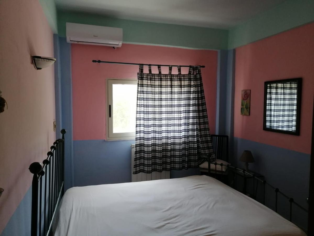 Villa Facen Gardelades Luaran gambar