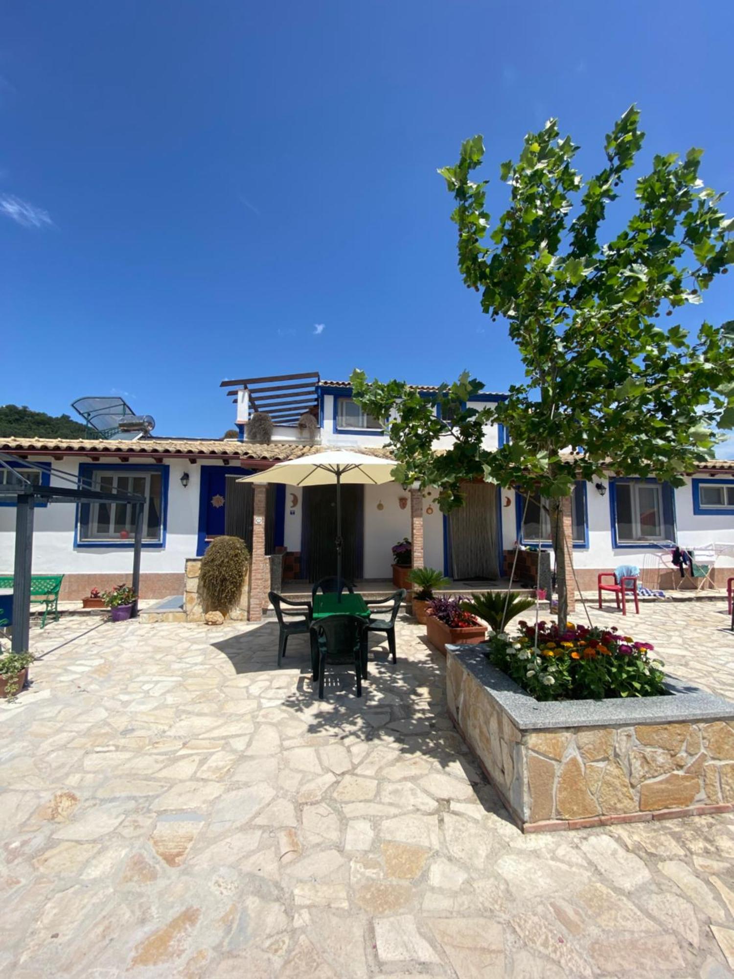 Villa Facen Gardelades Luaran gambar