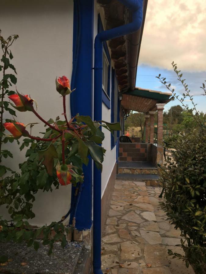 Villa Facen Gardelades Luaran gambar