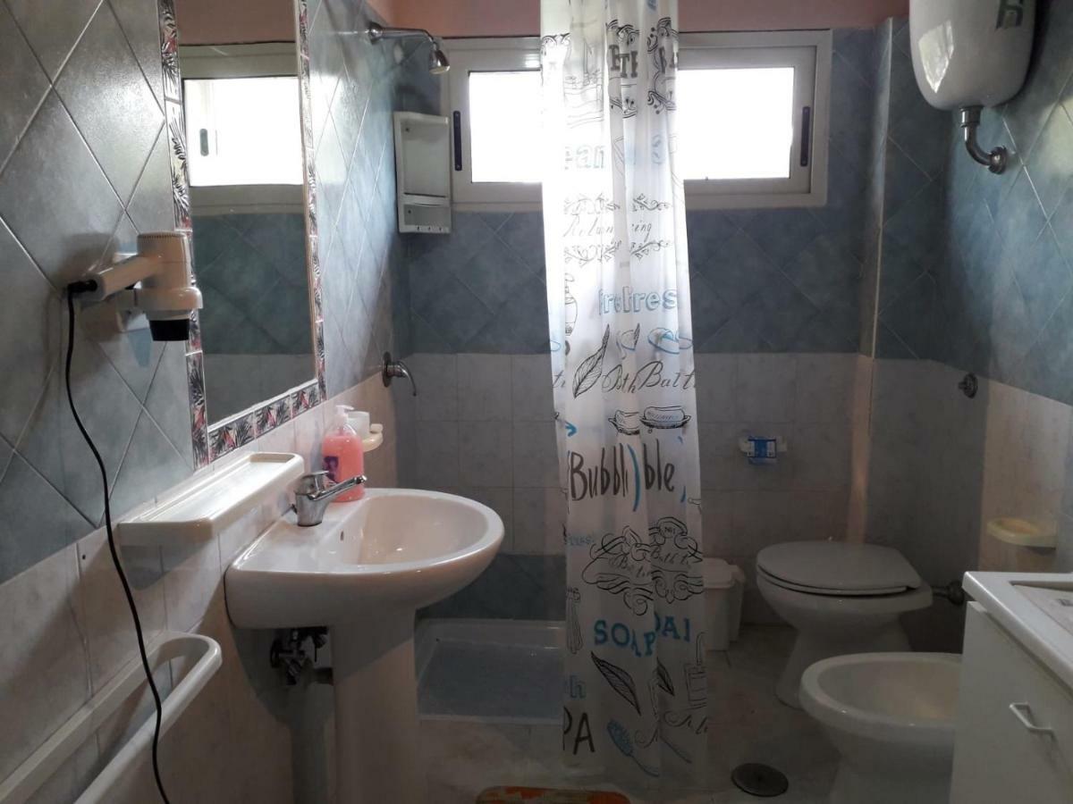 Villa Facen Gardelades Luaran gambar